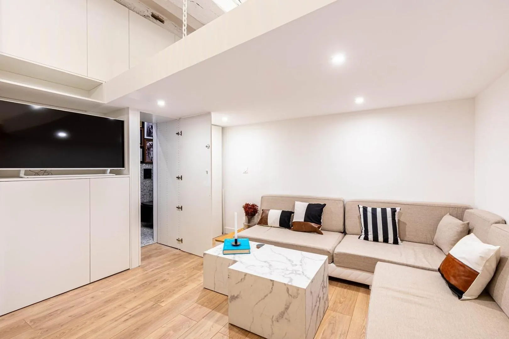 Apartament Guestready: Designer In The Heart Of Marais *