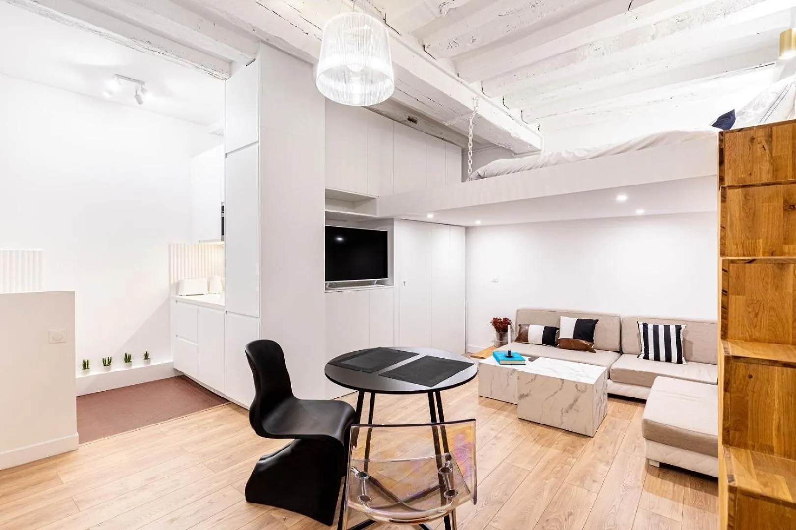 Apartment Guestready: Designer In The Heart Of Marais *